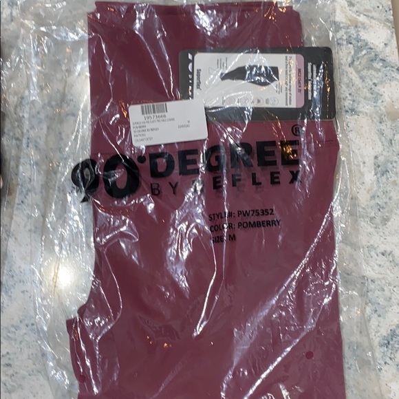 Leggings medium. NWT - Picture 5 of 7